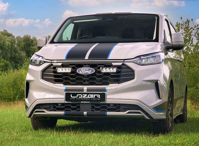 Hovedbilde Lazer® Grillkit med Triple-R 750 Beacon Til Ford Transit Custom Sport 2024+